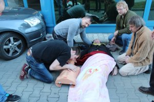Ukázka nácviku první pomoci v rámci rehabilitačního programu pro řidiče