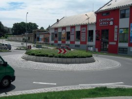Příklad úpravy frekventované křižovatky (stav po úpravách)