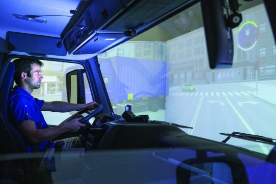 Využití simulátoru autobusu a nákladního vozidla 01