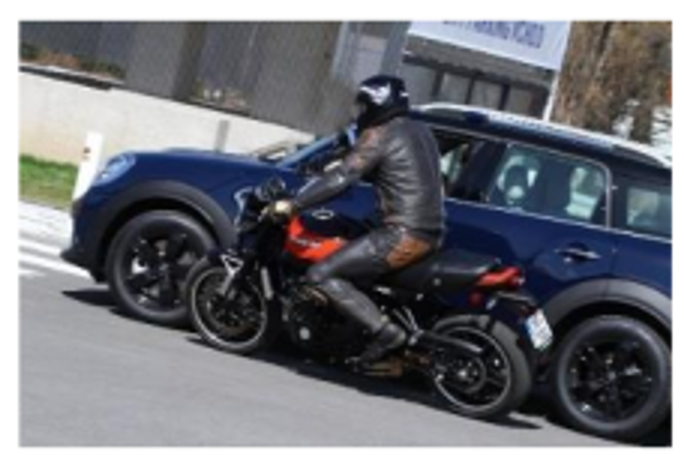 TZ: Půlroční bilance na silnicích v ČR: Neklesá počet usmrcených osob 01