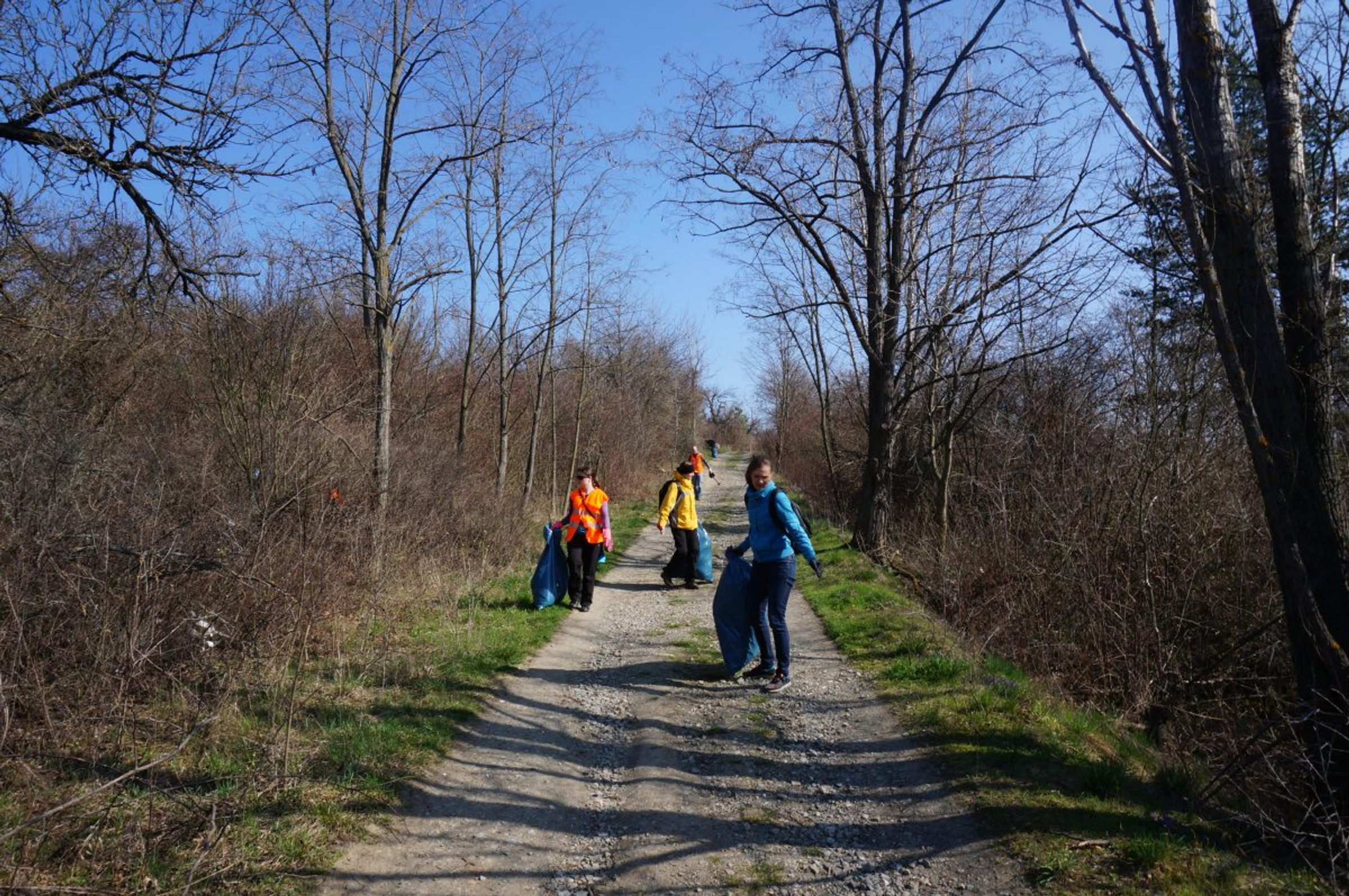 Fotogalerie: Připojili jsme se k celostátní akci Ukliďme Česko #7