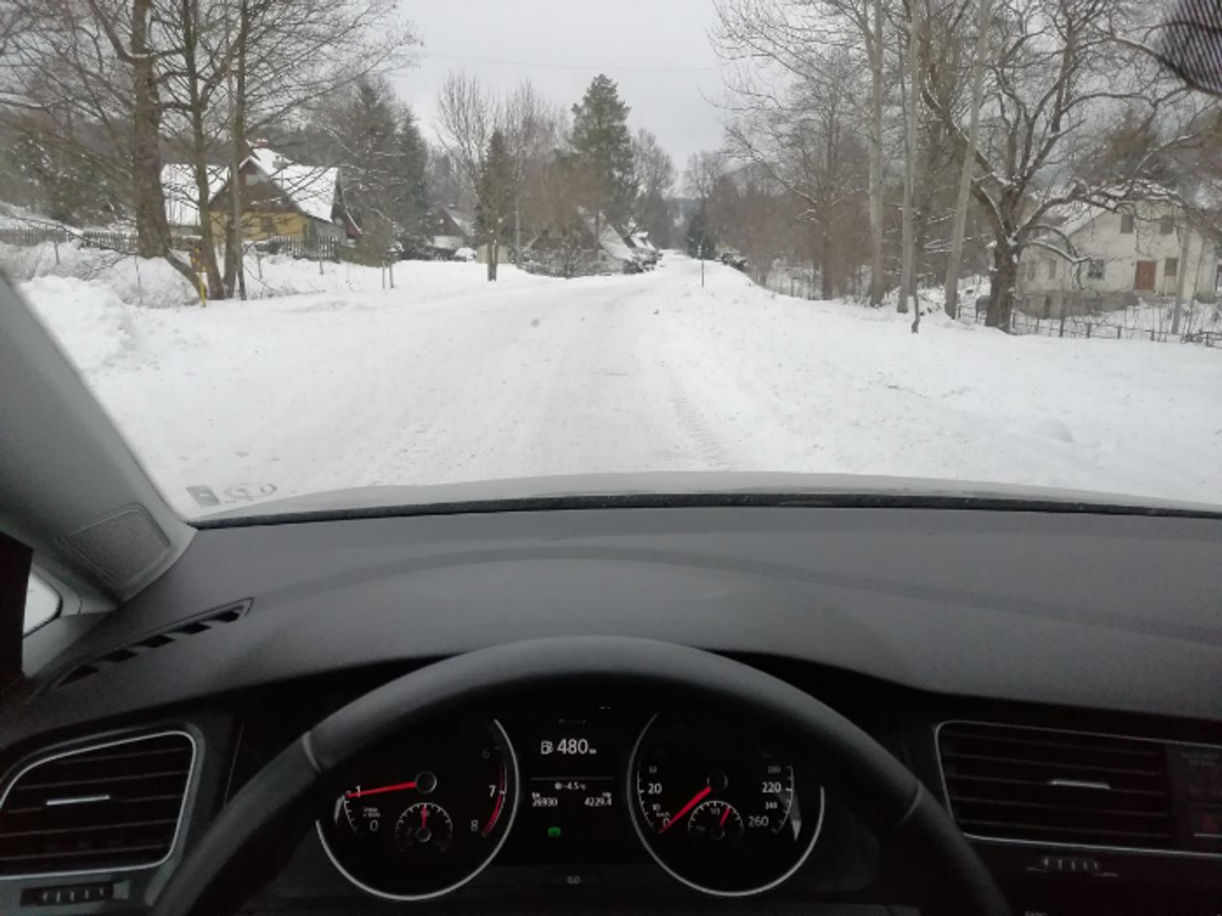 TZ: Silnice v roce 2018 = více usmrcených i těžce zraněných 01