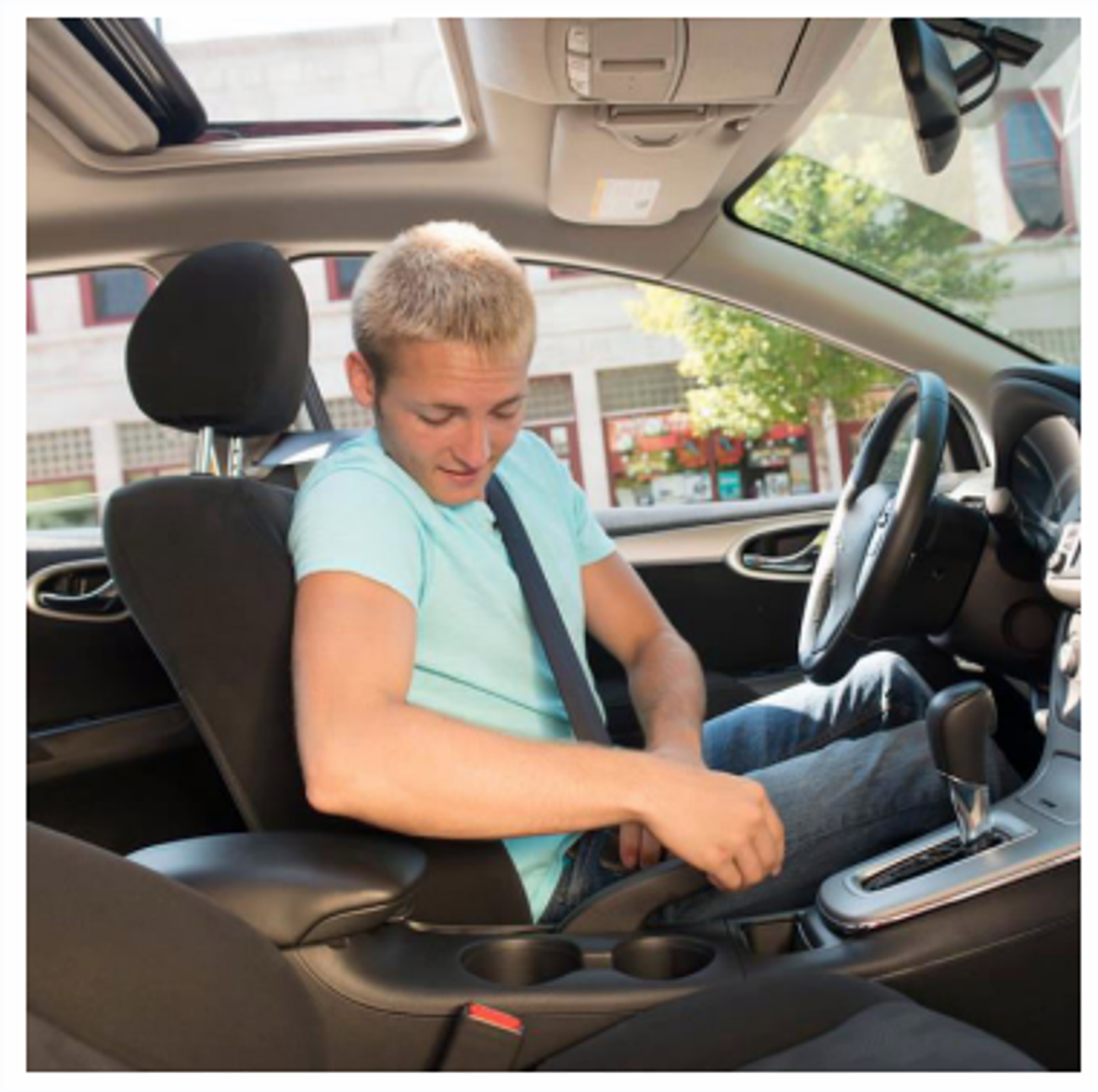 Mladí řidiči ročně usmrtí na 100 osob, problémem je alkohol 01