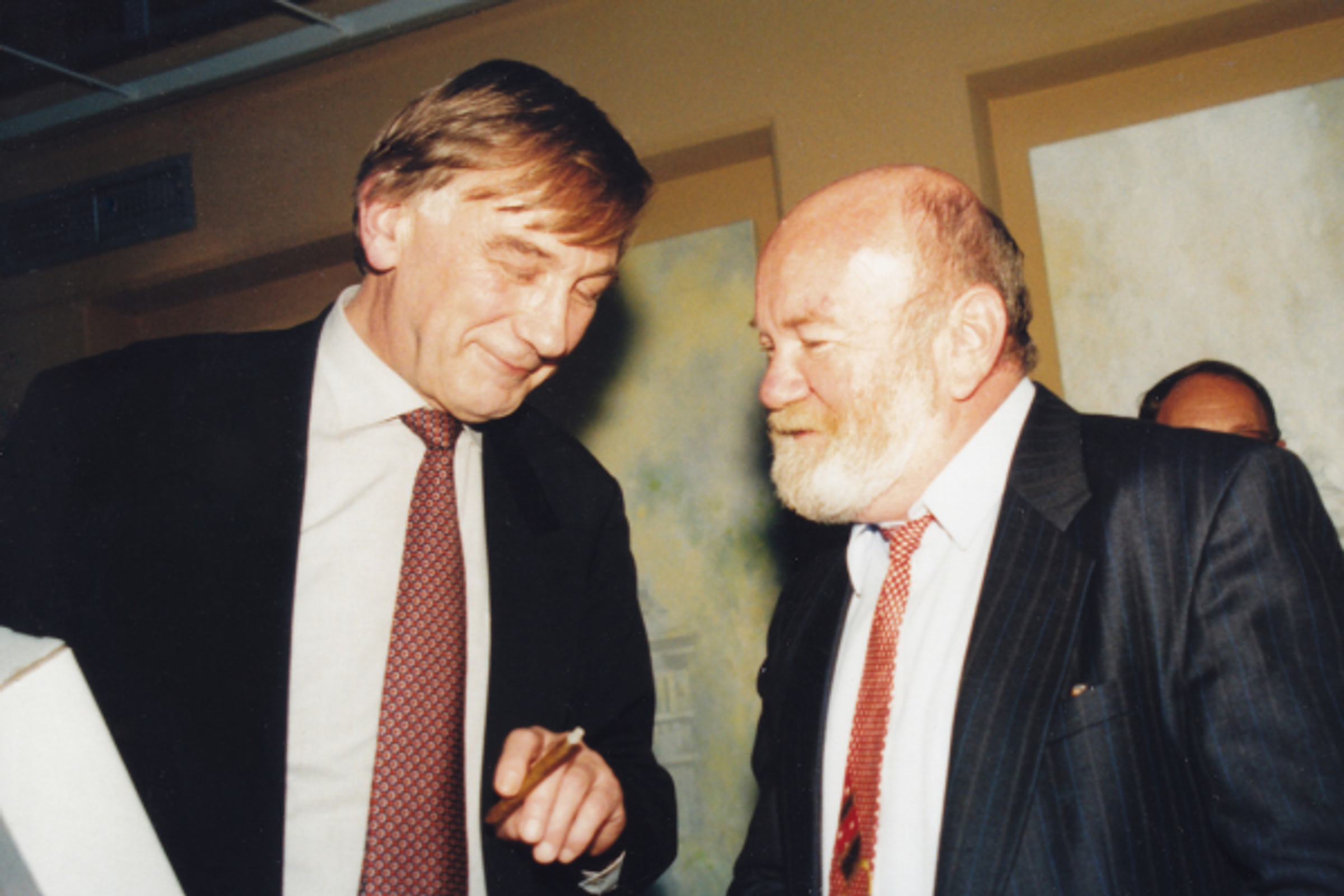 Ředitel nizozemského SWOV Mathijs Koornstra a Josef Mikulík při podpisu memoranda o spolupráci