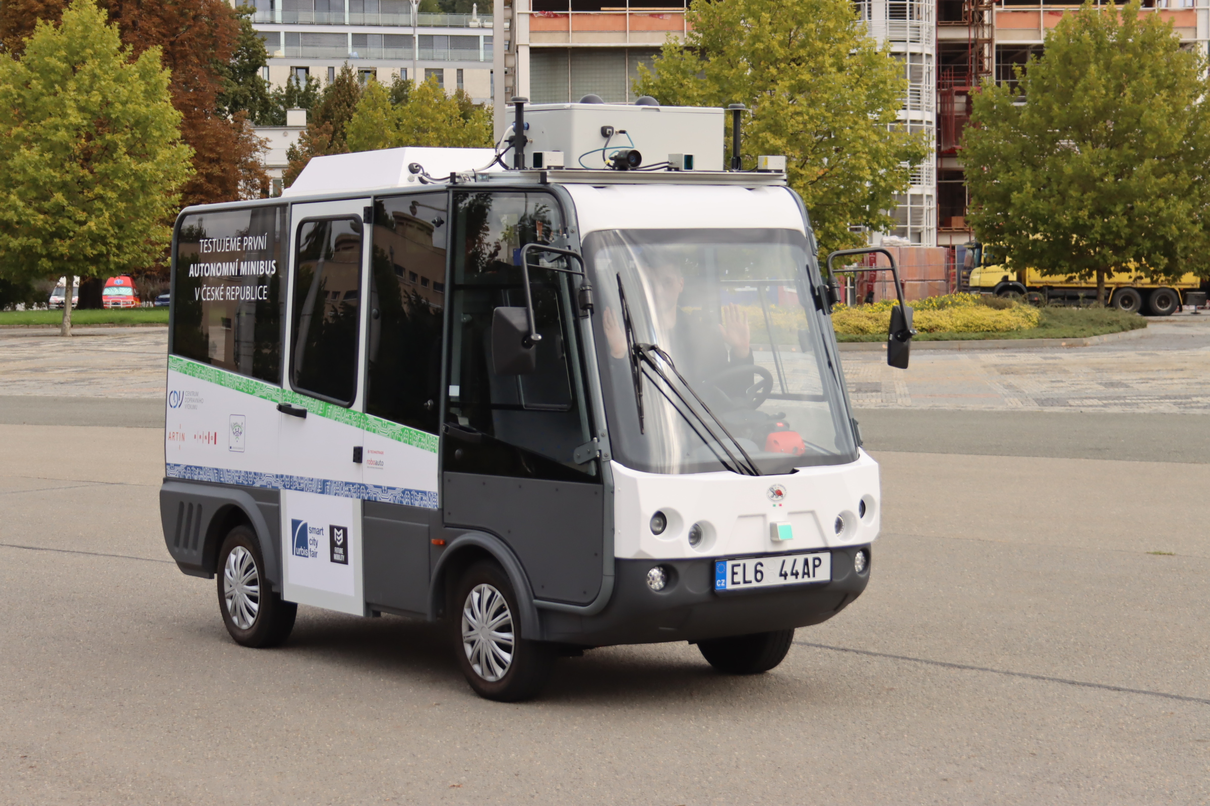 Autonomní minibus