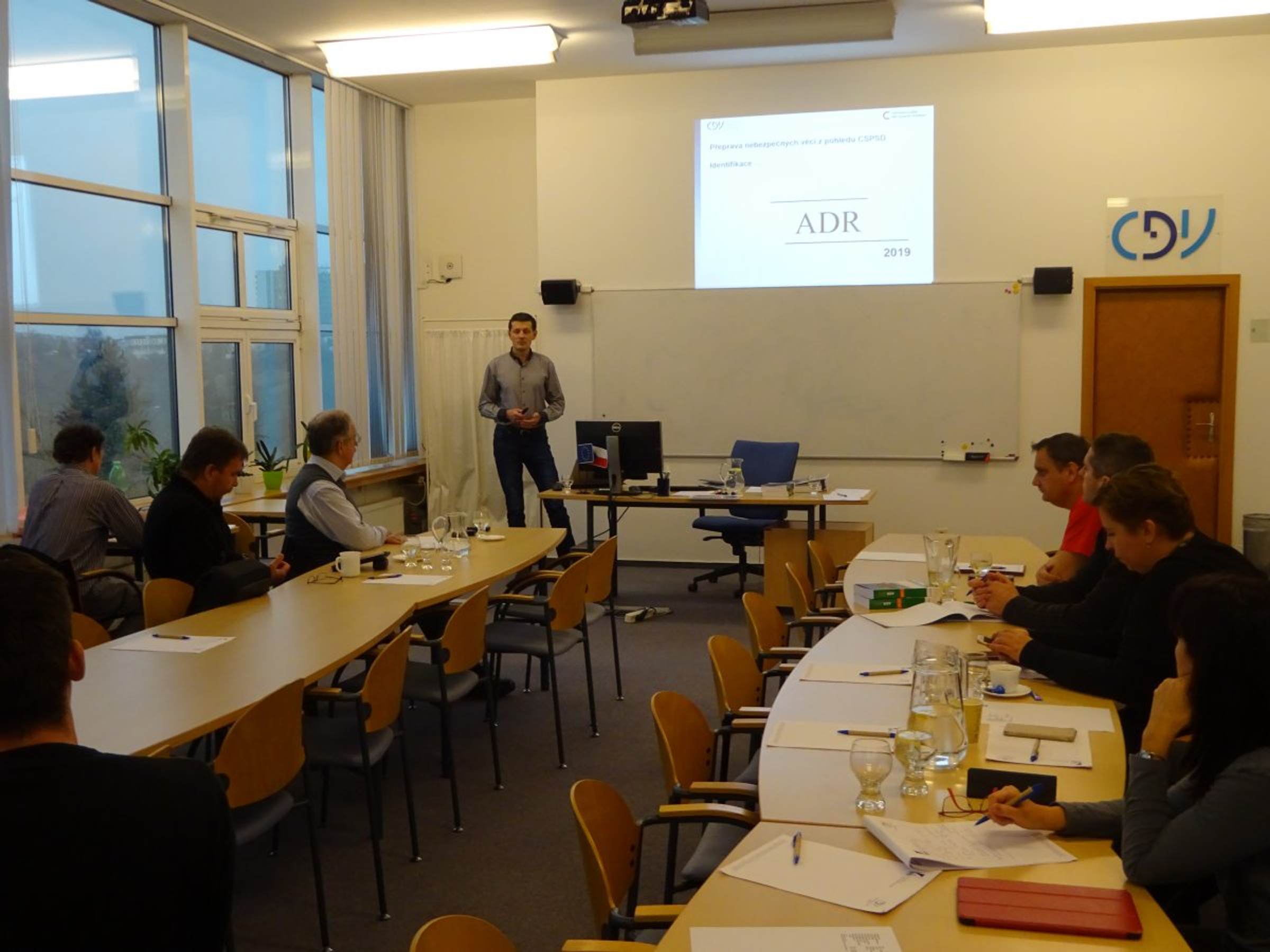 Povinnosti související s přepravou nebezpečných věcí dle dohody ADR – seminář pro KÚ 02