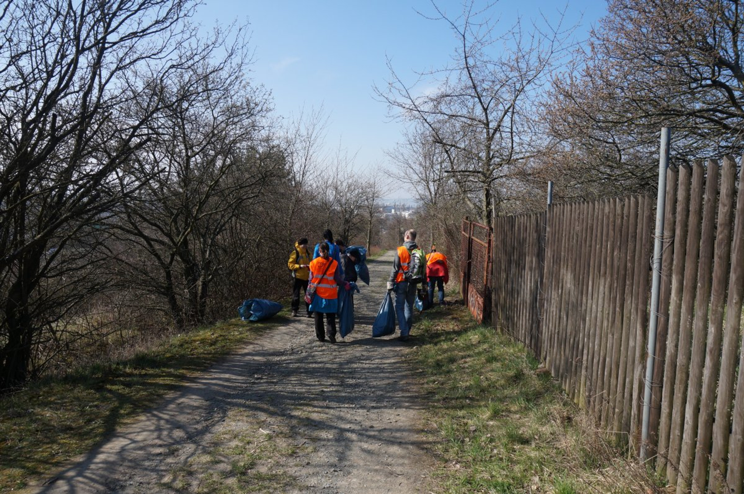 Fotogalerie: Připojili jsme se k celostátní akci Ukliďme Česko #4