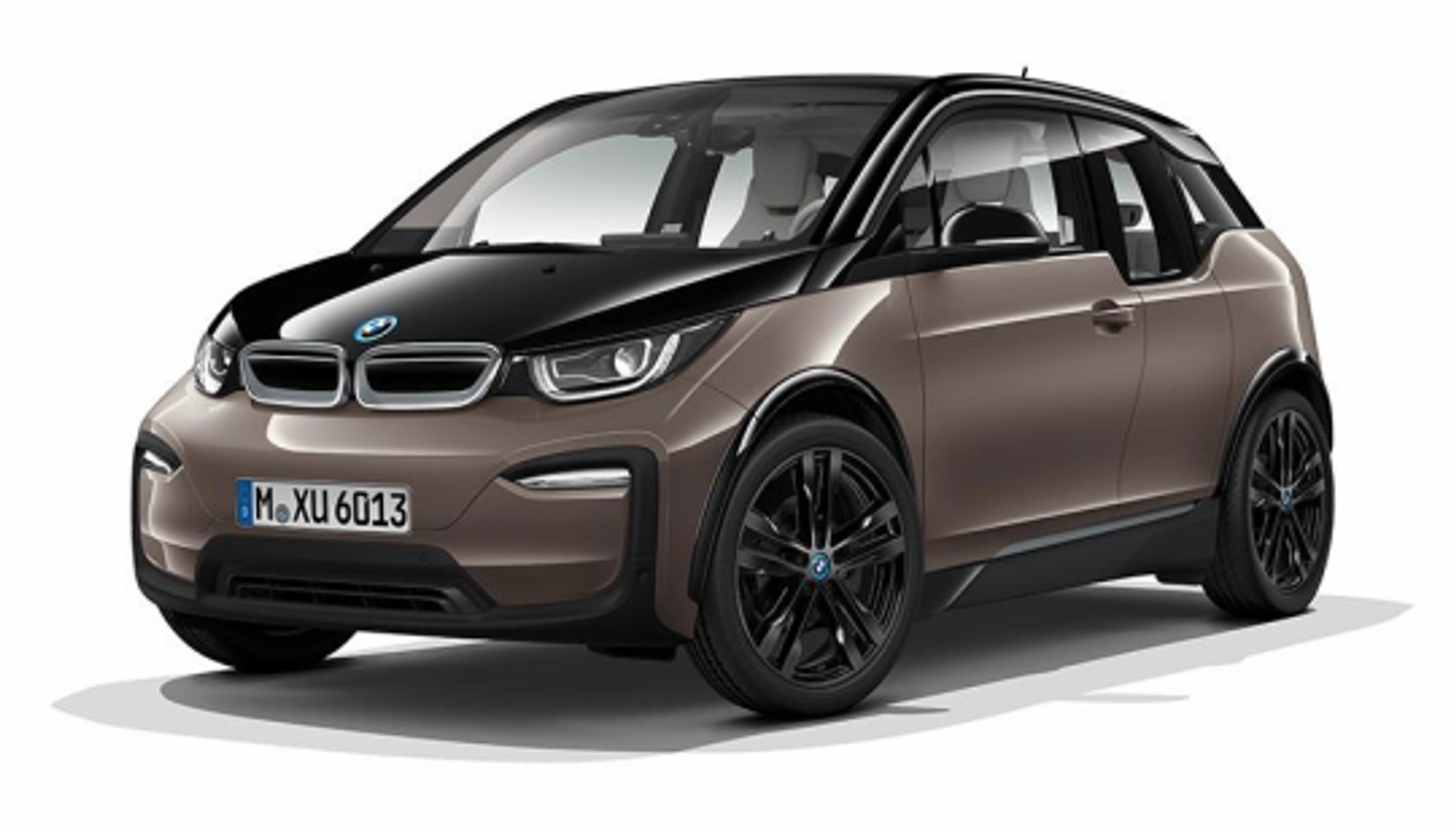 TZ: V roce 2019 se o čtvrtinu zvýšil počet osobních vozidel s externím nabíjením 01