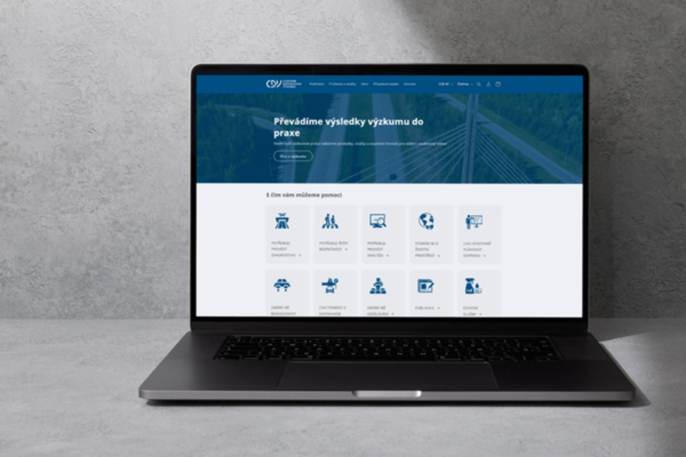 Notebook s náhledem e-shopu