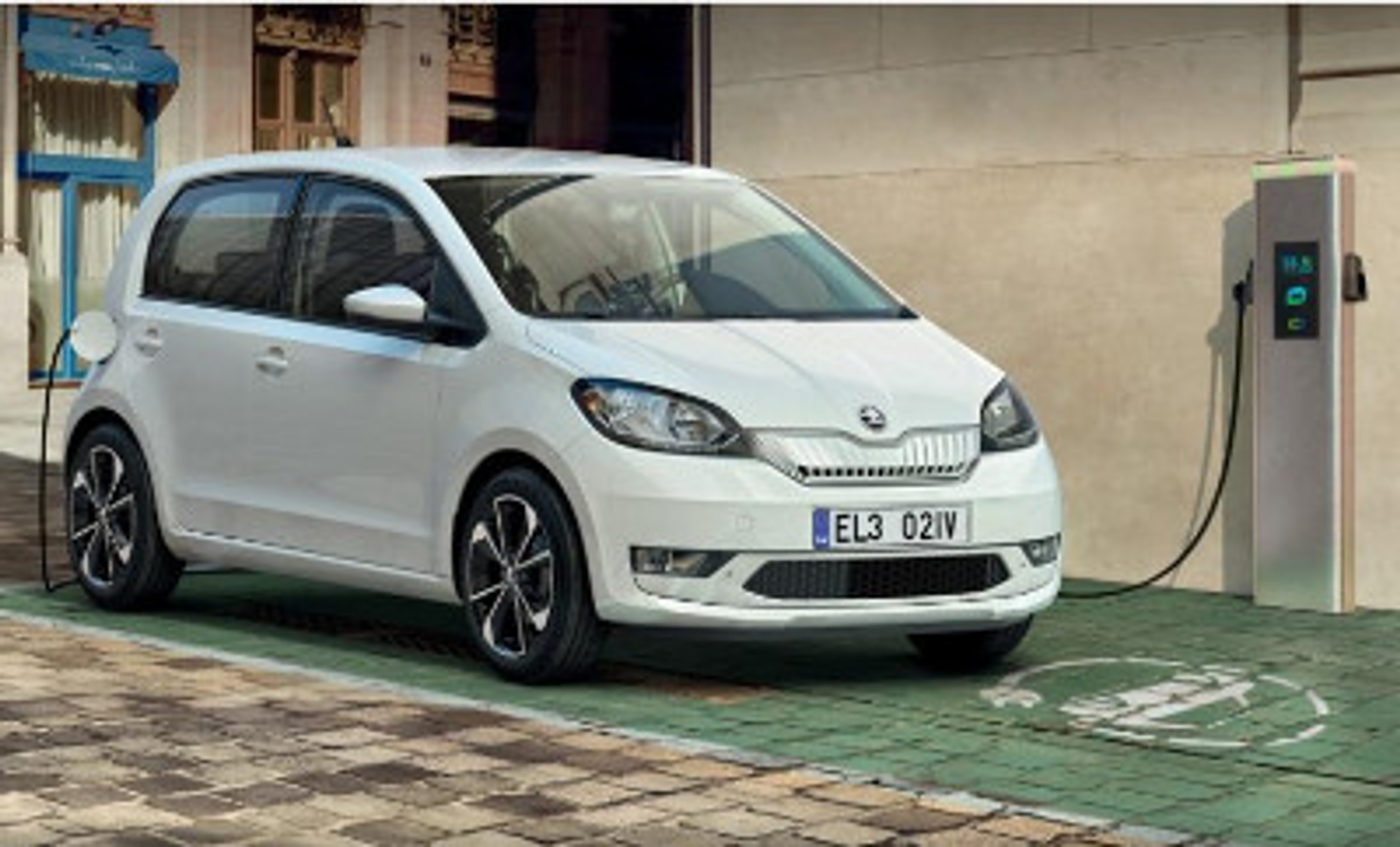 TZ: V lednu 2020 přibylo 620 nových osobních vozidel s externím dobíjením 01