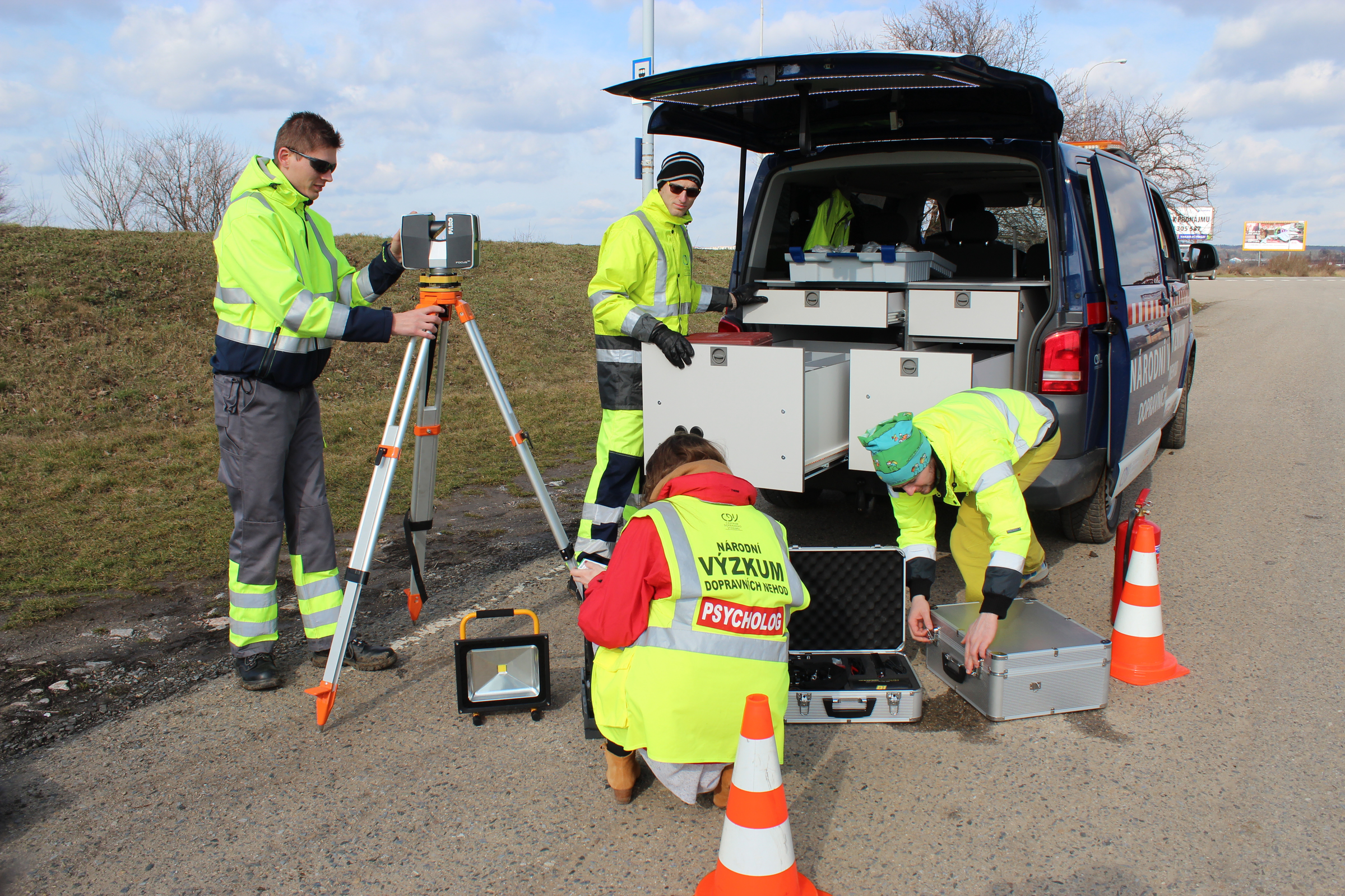Výjezdové vozidlo k dopravní nehodě