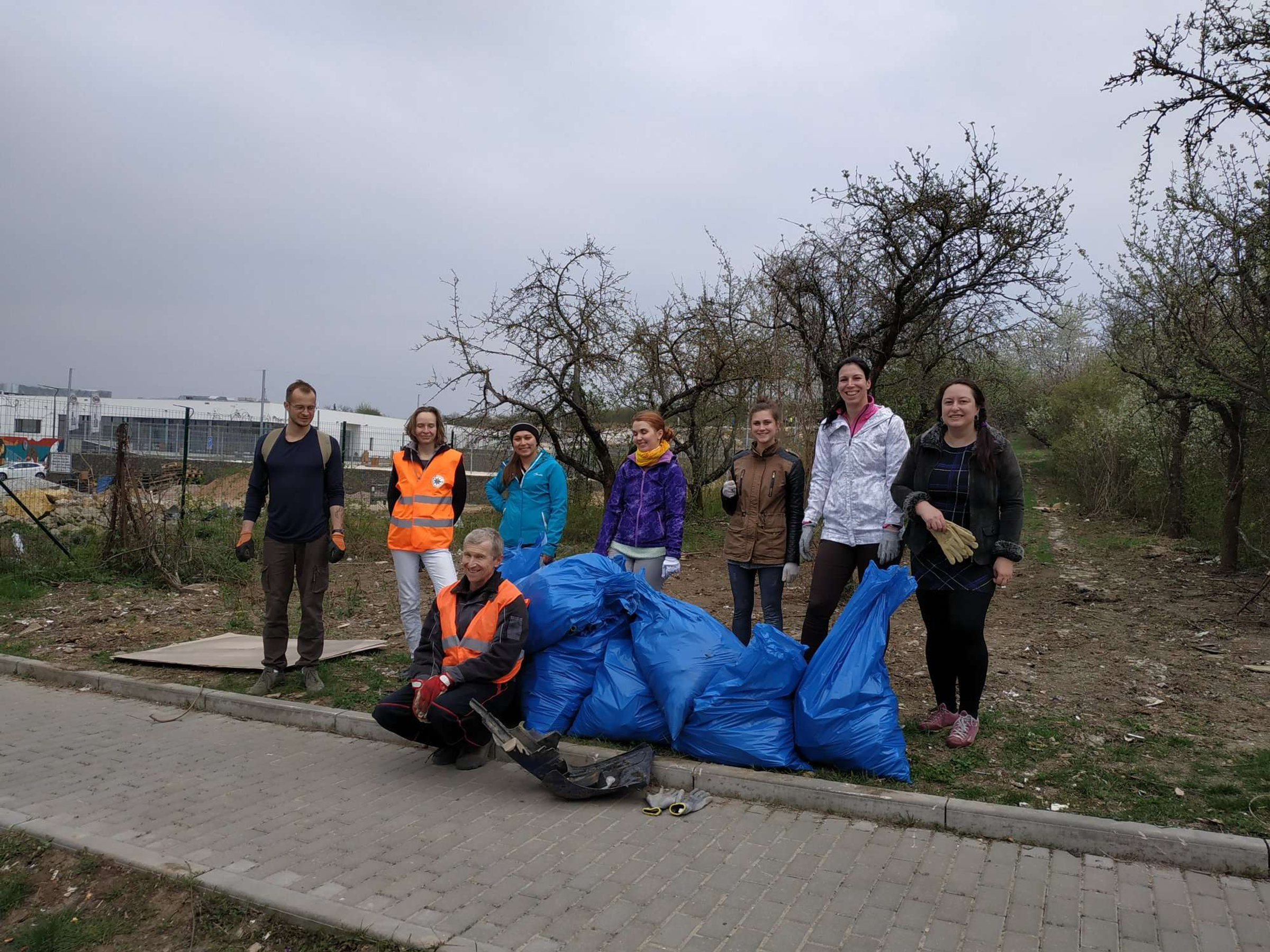 News: Připojili jsme se k celostátní kampani Ukliďme Česko 02