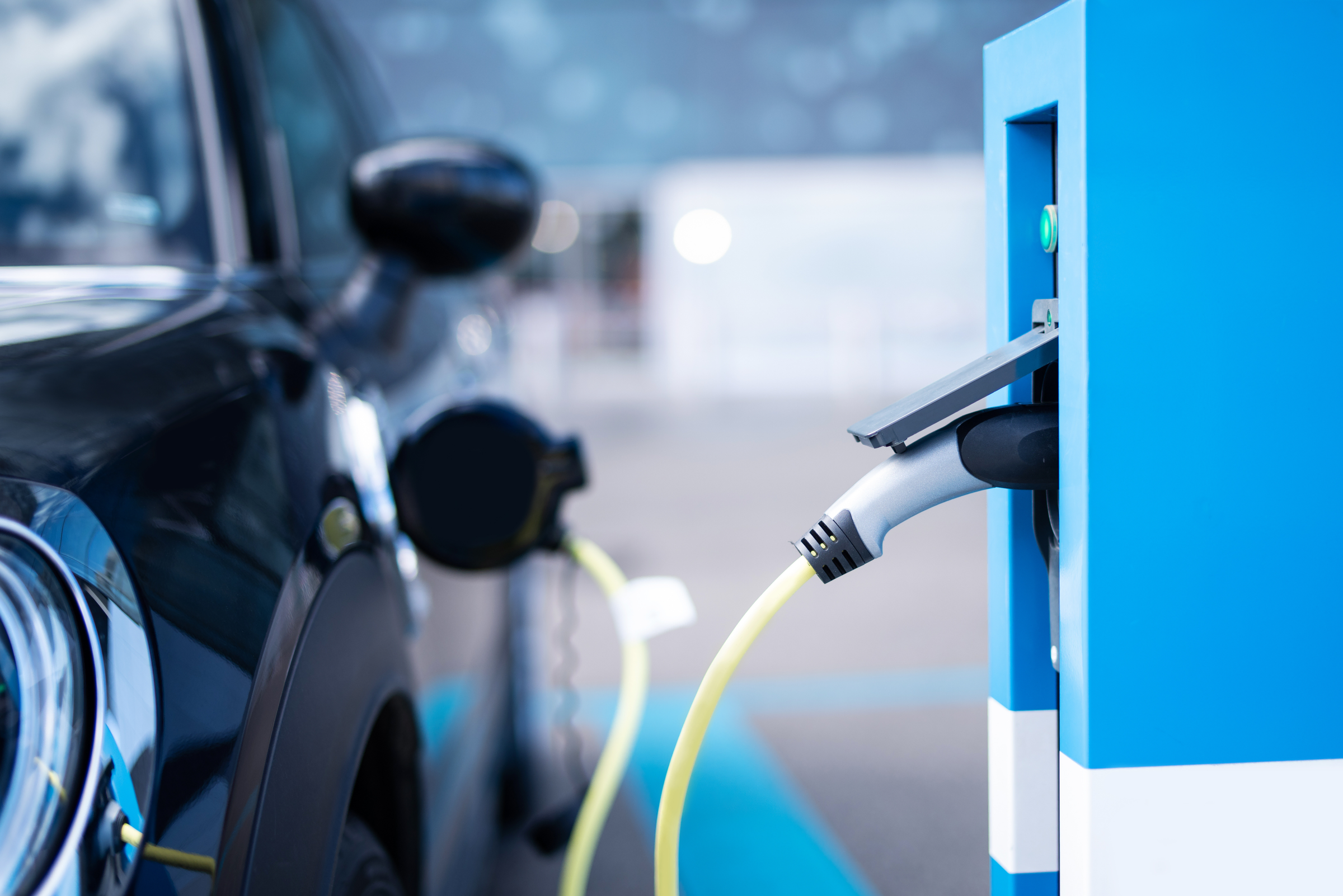 Elektroauto a nabíječka